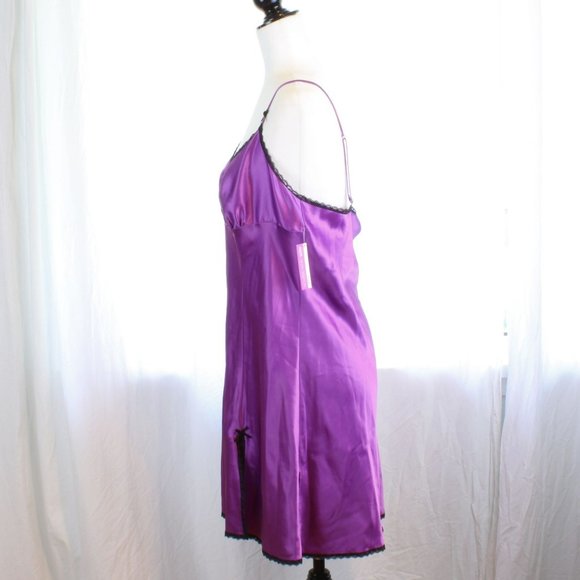 Silk & Satin Negligee Nightgown V Neck Purple Black Lace XL NWT Spaghetti SW27 - Picture 4 of 4